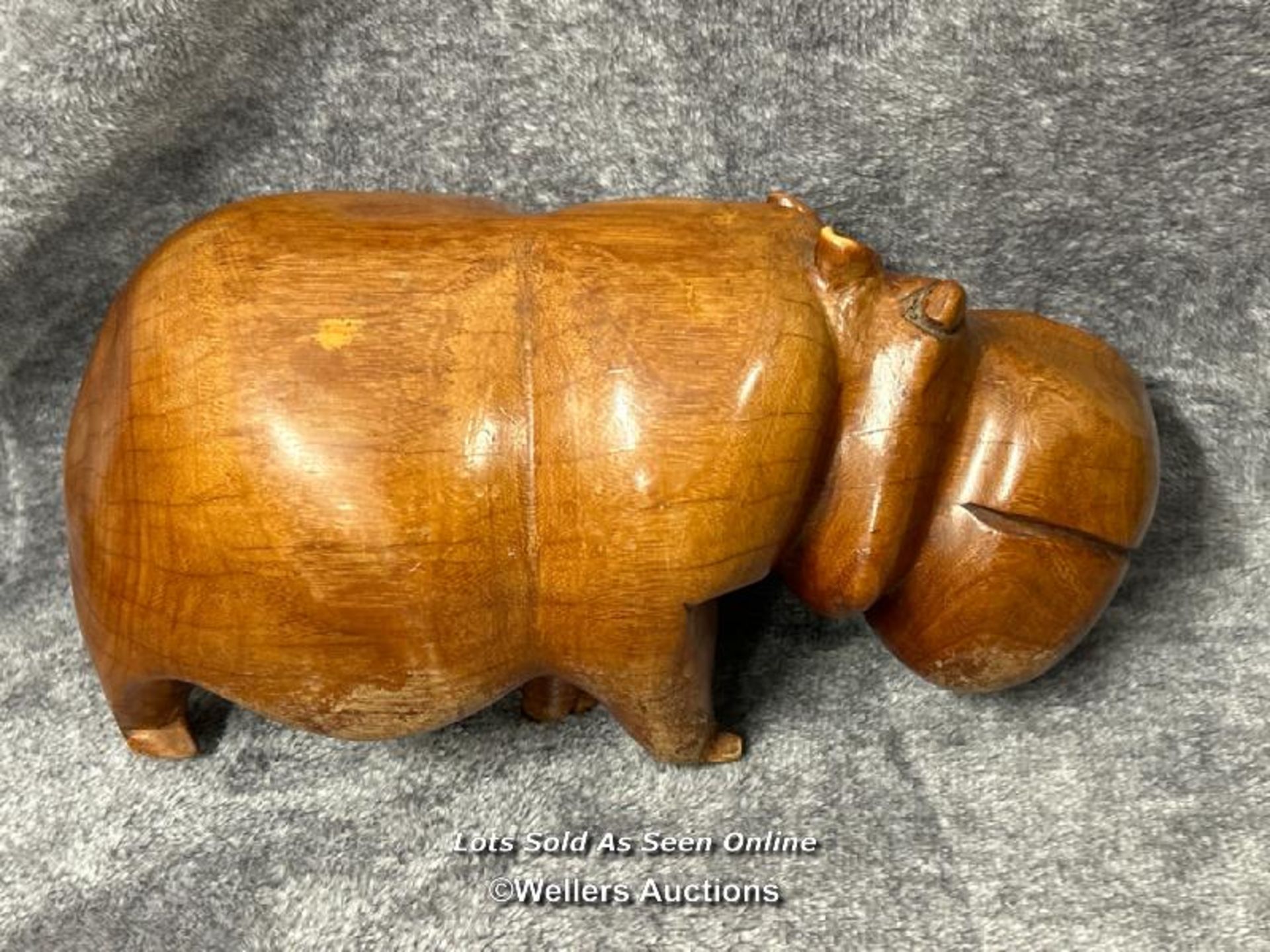 Carved wooden hippo, 35cm long x 17cm high / AN3 - Image 2 of 3