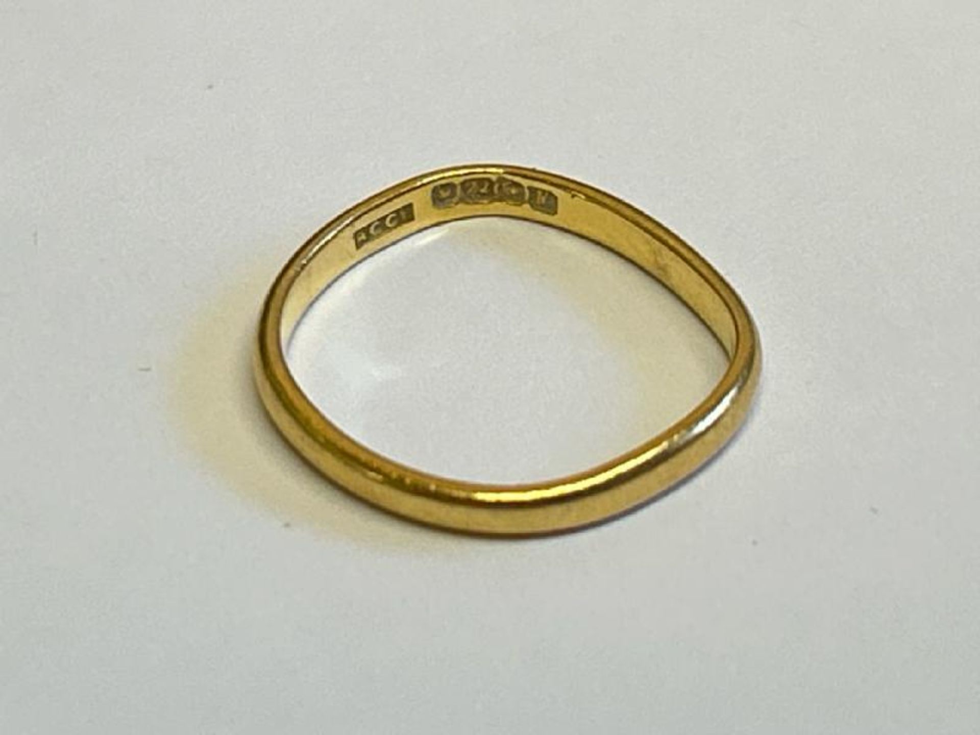 22ct gold hallmarked wedding band, ring size L, gross weight 2.24g / SF