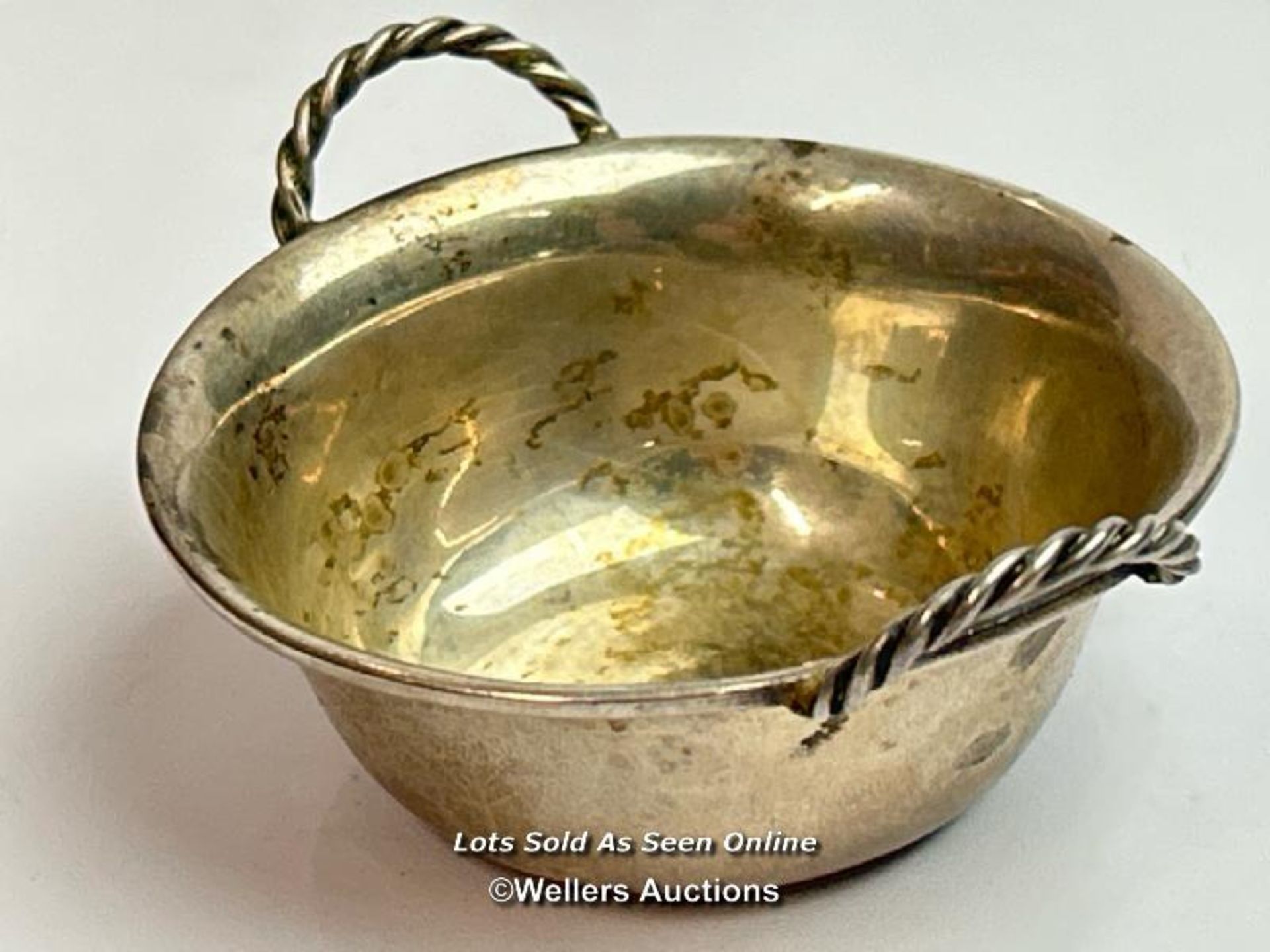 Small white metal Spanish Bowl with rope style handles, faint hallmarkes, 6.5cm diameter, 16g / SF - Image 2 of 3