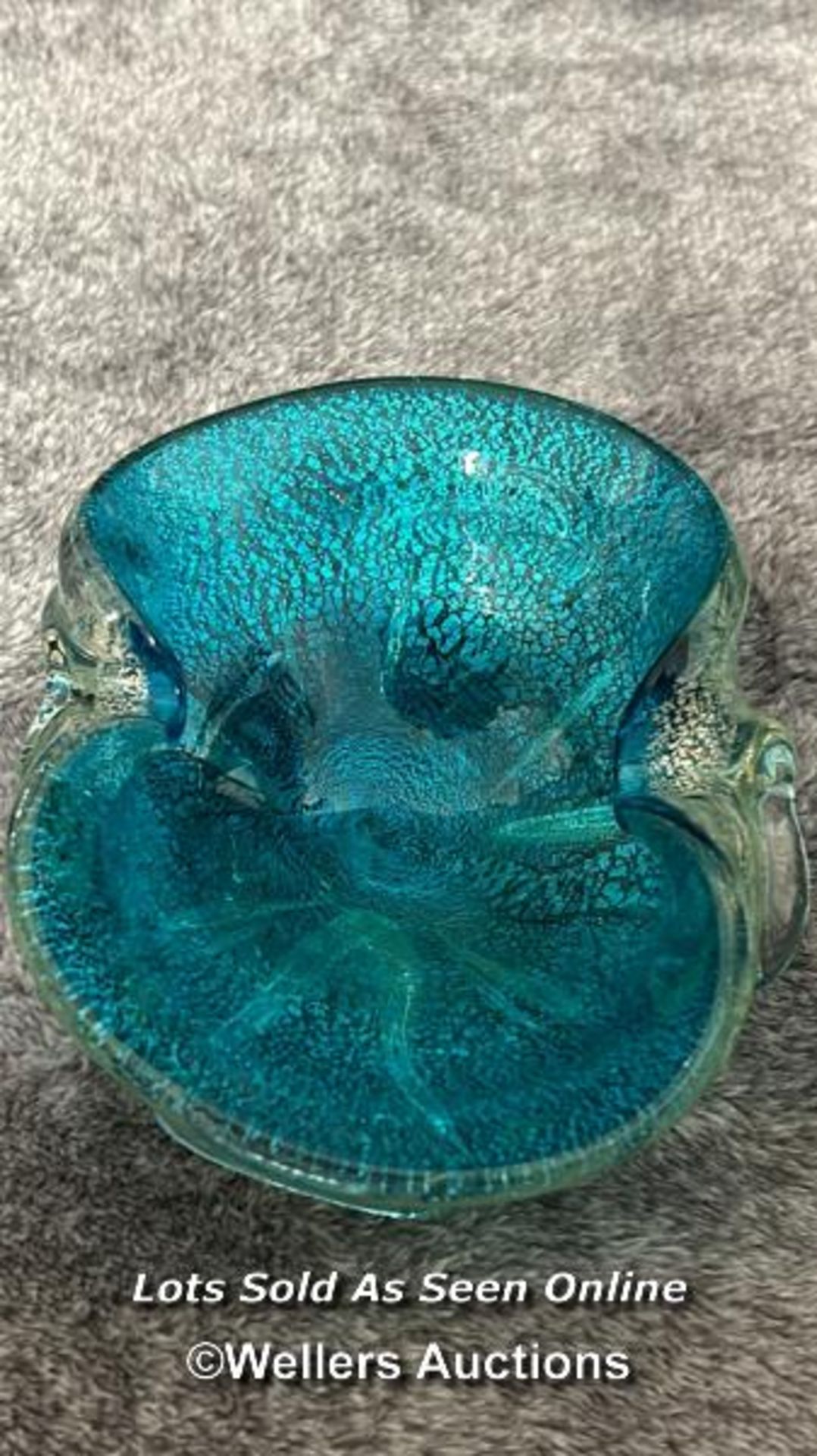 Mdina 'pulled ear' glass vase, 13cm high and Murano style glass dish / AN2 - Image 6 of 7