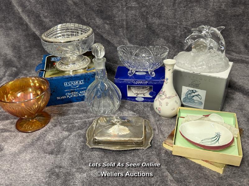 Assorted items including boxed Boutique crystal dolphins, Clarendon crystal footed dish, H. Samuel