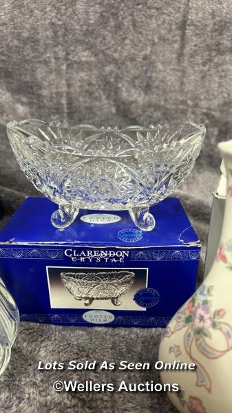 Assorted items including boxed Boutique crystal dolphins, Clarendon crystal footed dish, H. Samuel - Image 3 of 11