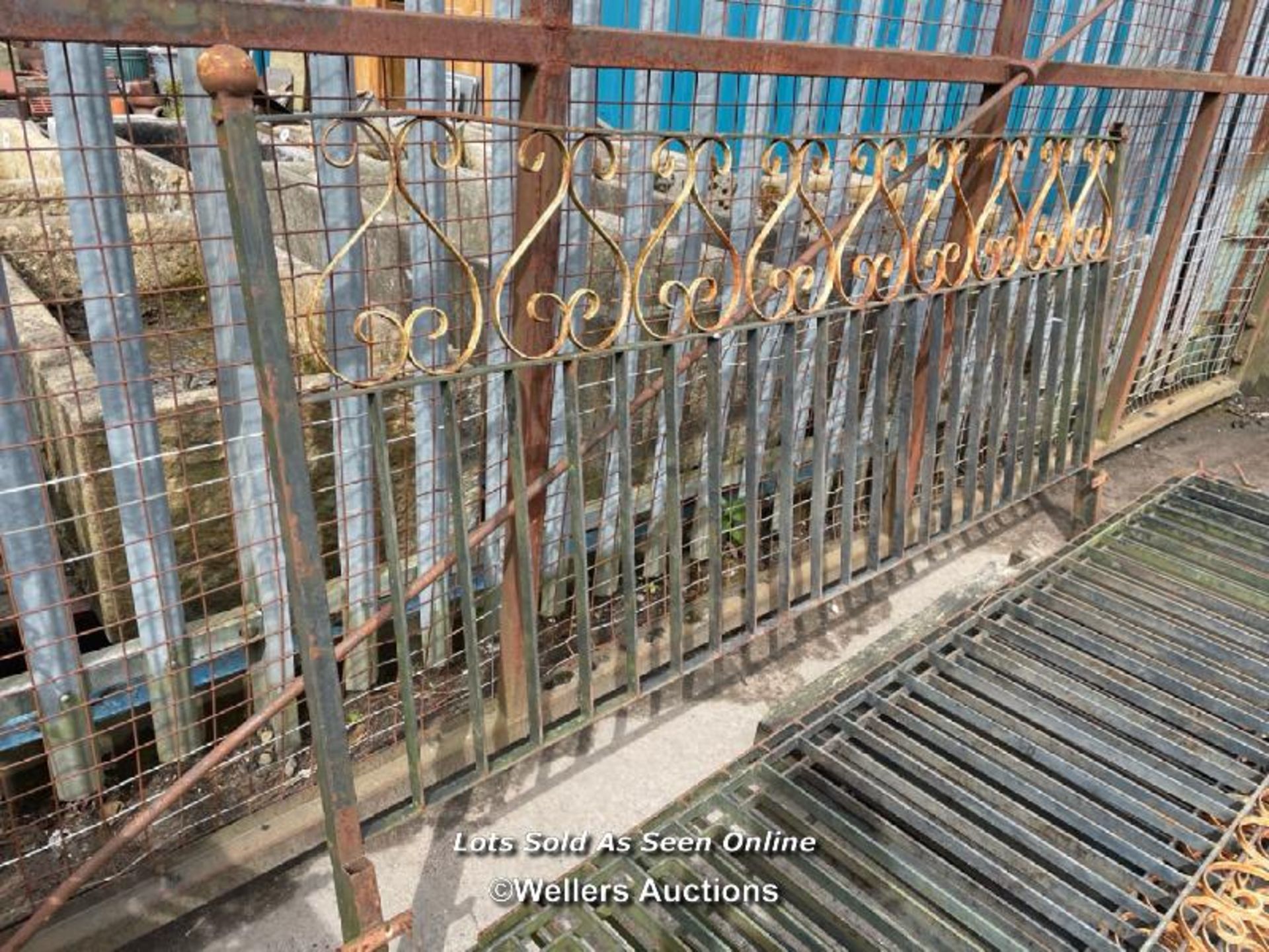 *X5 WROUGHT IRON WALL RAILINGS, LONGEST SECTION APPROX. 290CM (L), VARIOUS LENGTHS - Image 2 of 4