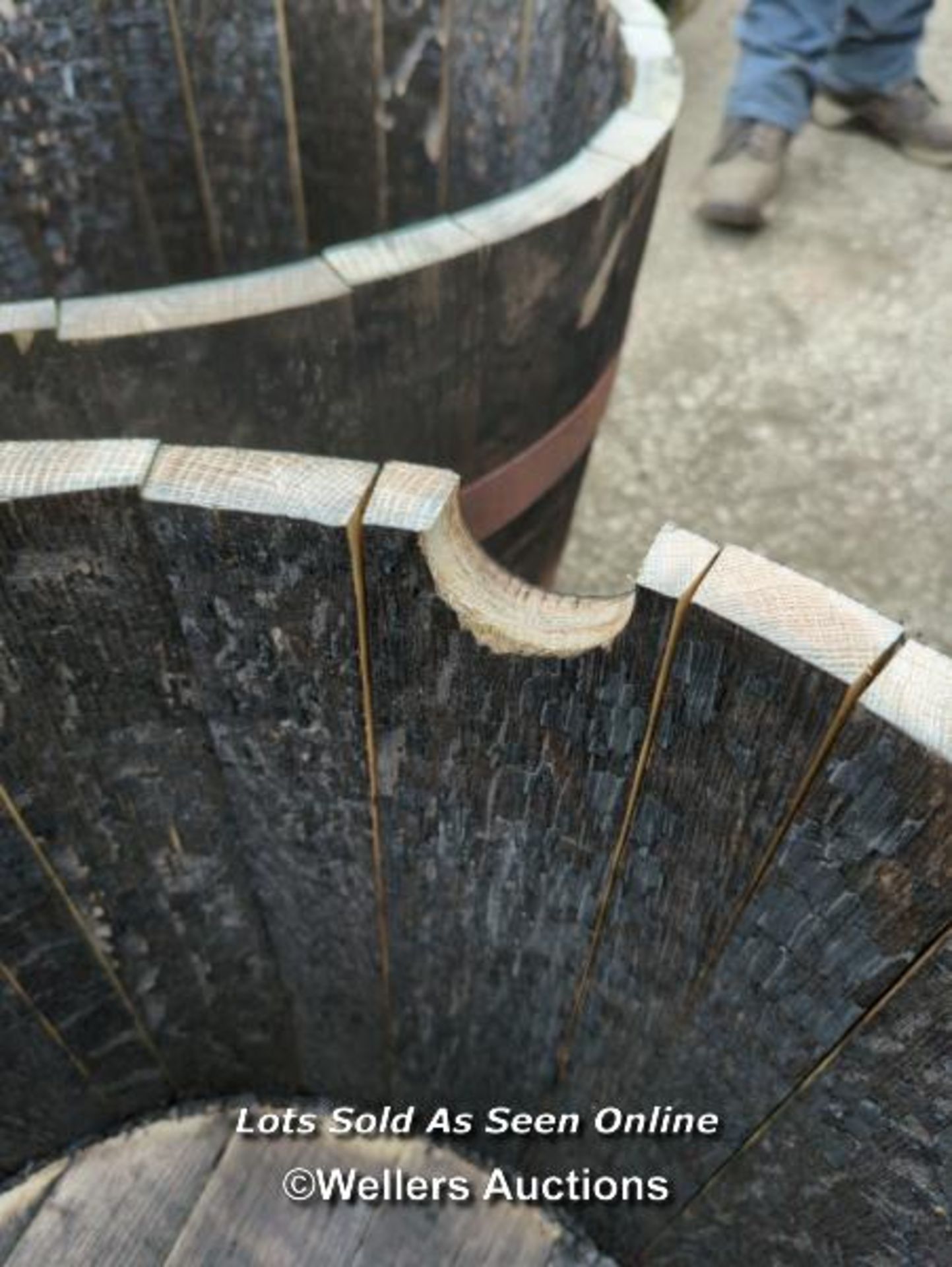 *X2 OAK HALF WHISKY BARRELS, EACH APPROX 64CM (DIA) X 45CM (H), IDEAL GARDEN PLANTERS - Image 4 of 4