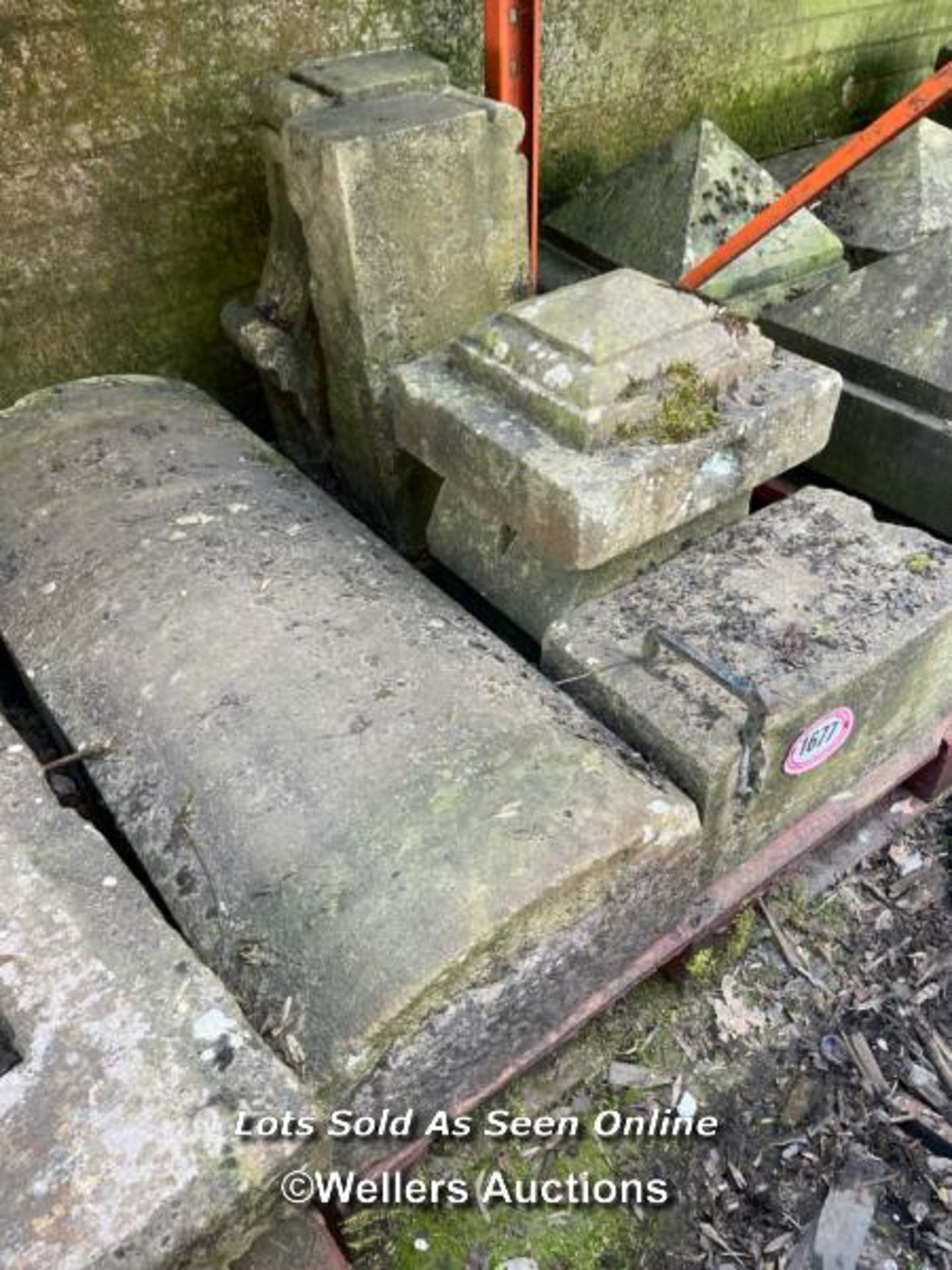 *X5 PIECES OF YORK STONE INCLUDING CORBELS, PART GATE POSTS, LARGEST PIECE 25CM (H) X 116CM (L) X - Image 2 of 3