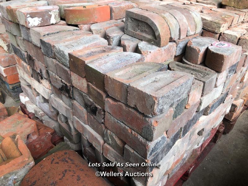 *APPROX X280 WINDOW BRICKS, 23CM (L) X 11CM (H) X 8CM (W) - Image 3 of 3