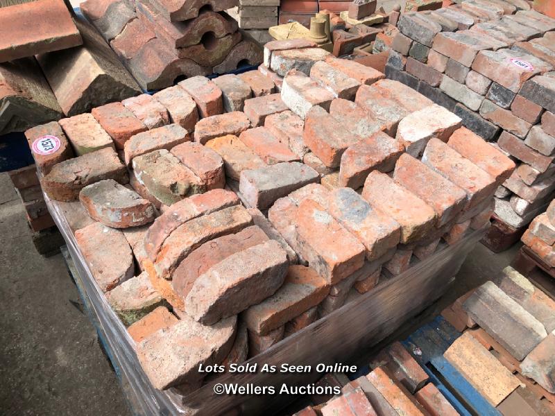 *APPROX X300 OLD WINDOW BRICKS, 23CM (L) X 7CM (W) X 10CM (H) - Image 3 of 3