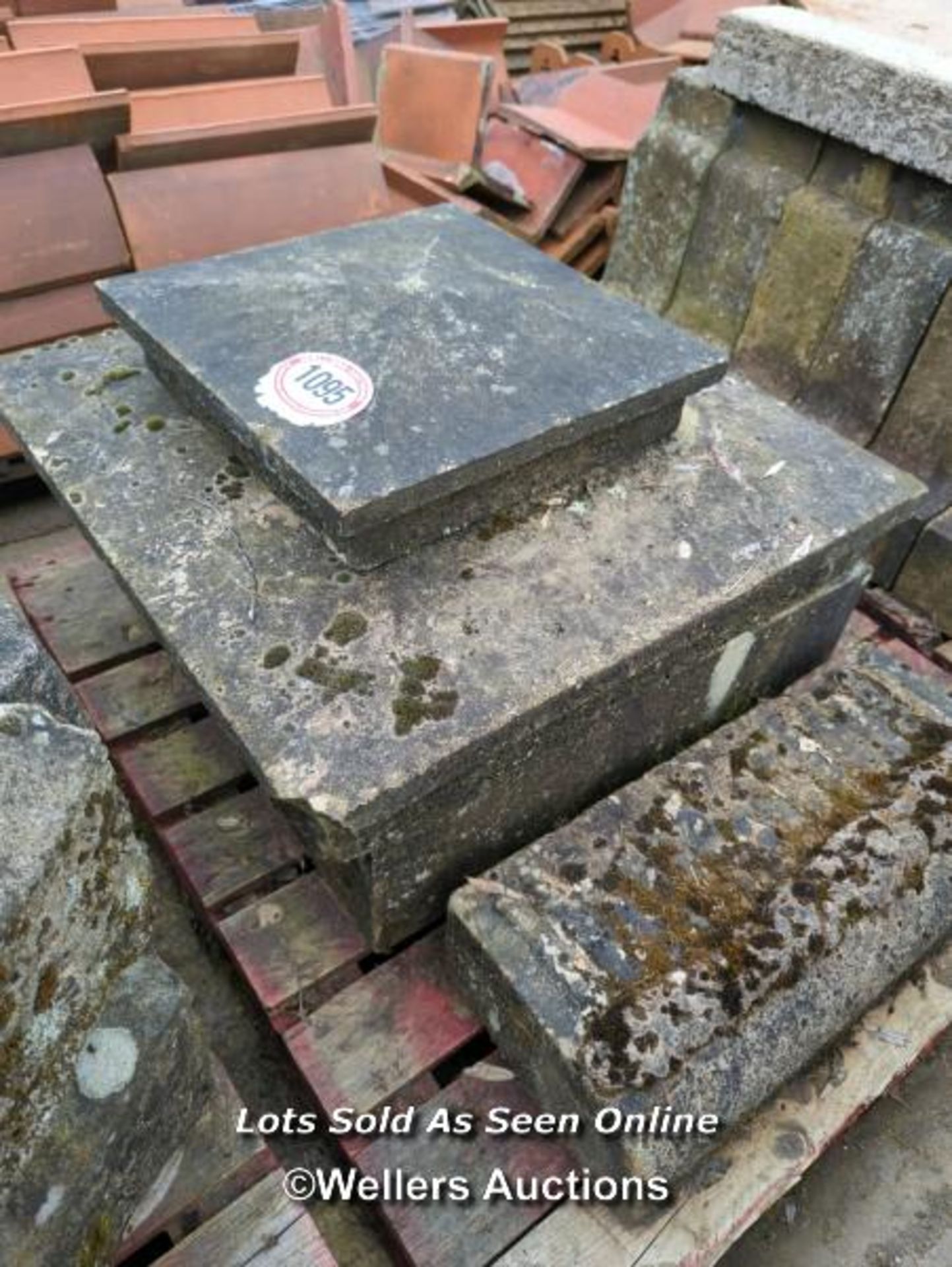 *X5 HEAVY STONE FEATURES INC PIER CAPS, LARGEST 77CM (W) X 77CM (L) X 12CM (H) - Image 2 of 2