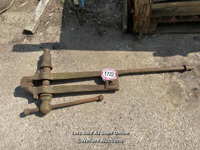 *A HEAVY CAST IRON LEG VICE, 107CM (L)