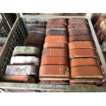 *APPROX X140 CURVED BRICK COPING, 23CM (L) X 22CM (H) X 8CM (W) (DOES NOT INCLUDE THE METAL