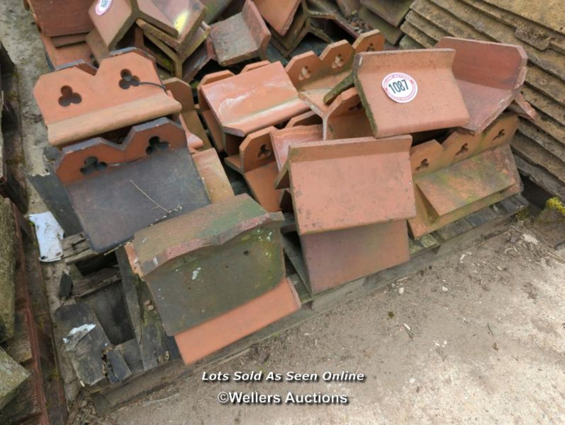 *APPROX X20 ASSORTED DECORATIVE RED RIDGE ROOF TILES