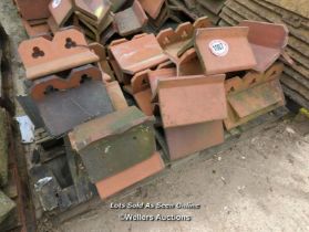 *APPROX X20 ASSORTED DECORATIVE RED RIDGE ROOF TILES