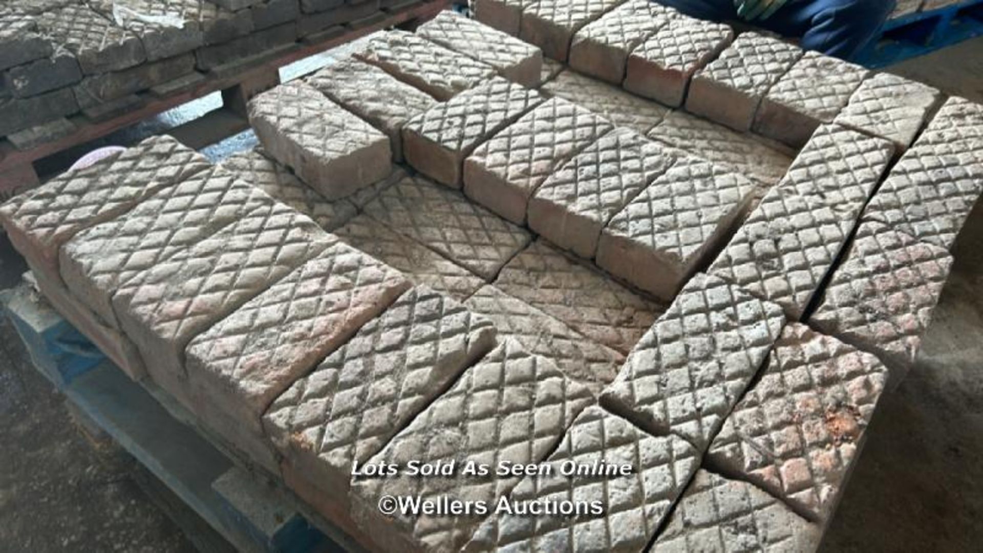 *APPROX X65 RED PATTERNED BRICK PAVERS, 8CM (H) X 23CM (L) X 11CM (W)