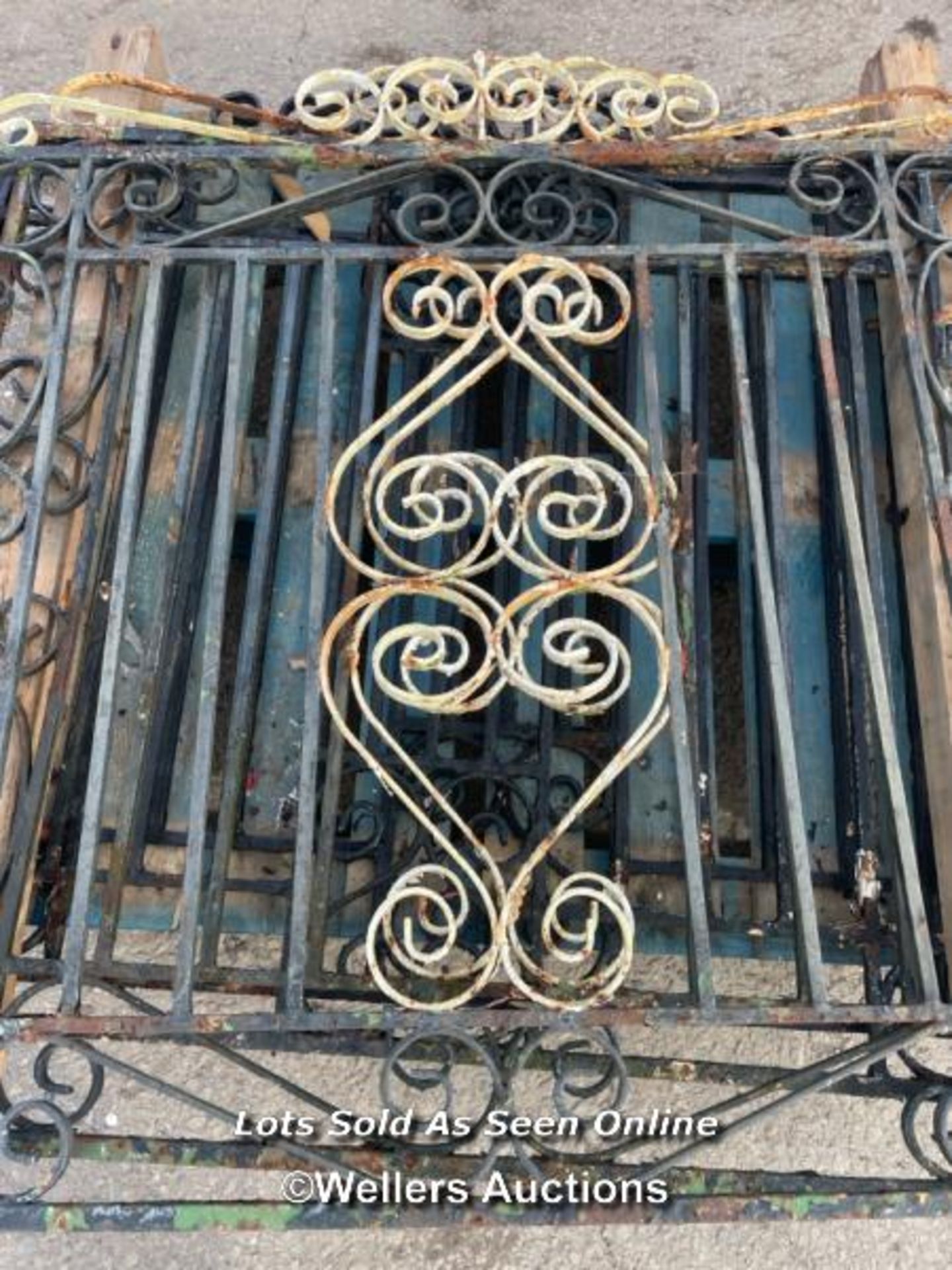 *A PAIR OF WROUGHT IRON GATES, 112CM (H) X 110CM (W) EACH