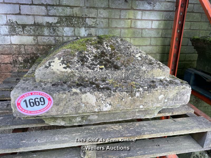 *A LARGE YORK STONE PIER CAP, 30CM (H) X 63CM SQUARE - Image 2 of 3