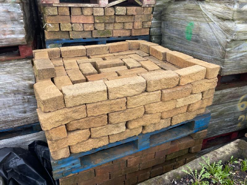 *PALLET OF 300X RUSTIC YELLOW BRICKS - MORE AVAILABLE ON REQUEST - Image 2 of 2