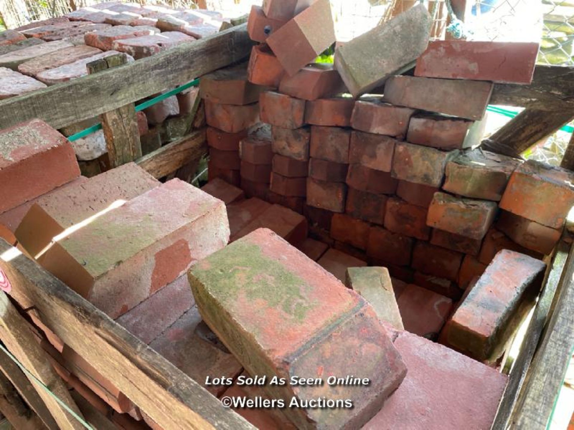 *APPROX X200 ASSORTED BUT SIMILAR RED BRICK COPING, VARIOUS SIZES - Image 2 of 2