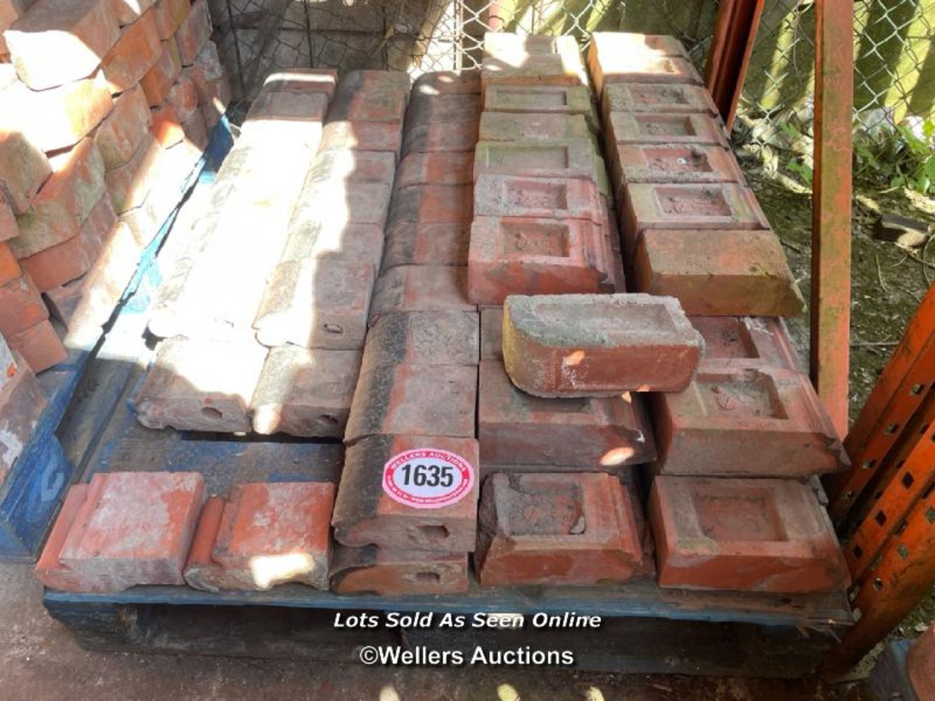 *APPROX X90 RED BRICK COPING, 2 STYLES