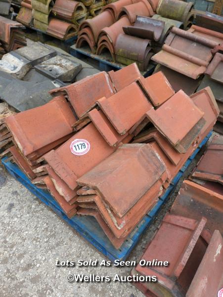 *APPROX X45 ANGLED RED RIDGE ROOF TILES, 38CM (L)