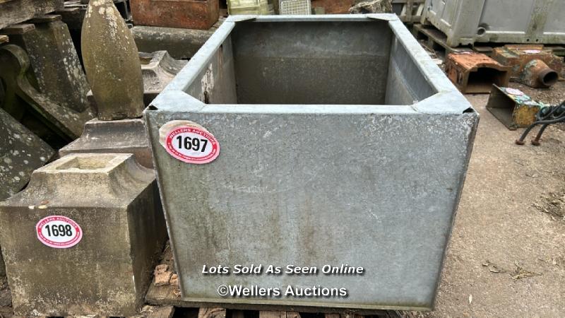 *GALVANISED WATER TANK, 51CM (H) X 89CM (L) X 61CM (W) - Image 2 of 3