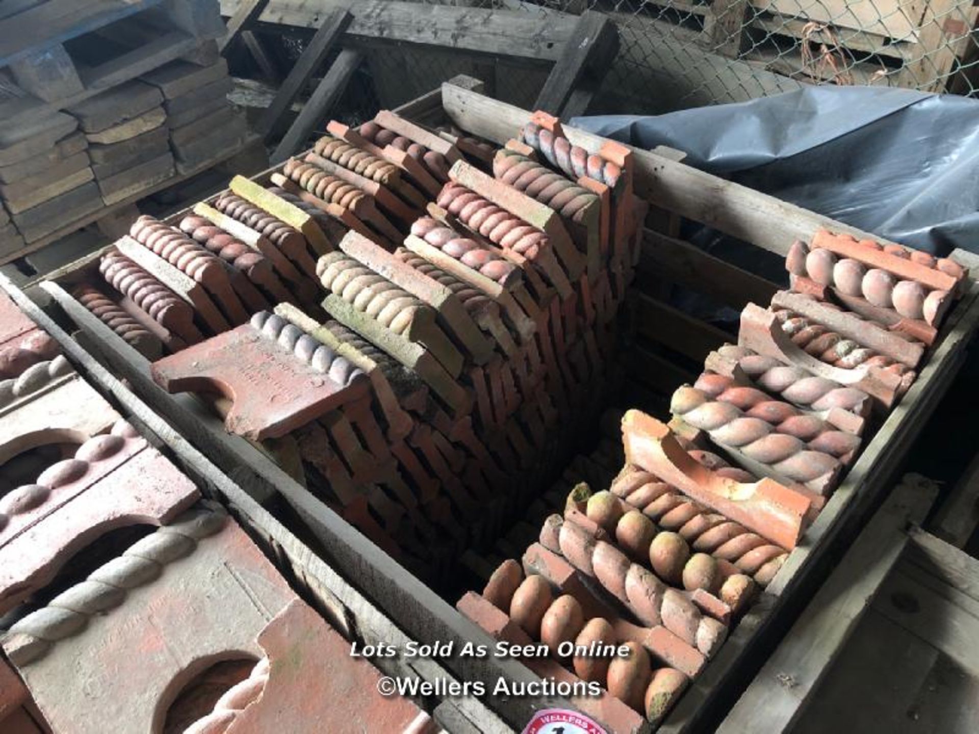 *BOX OF APPROX X240 ASSORTED TERRACOTTA BARLEY TWIST BRICK EDGING, ALL VARIOUS SIZES