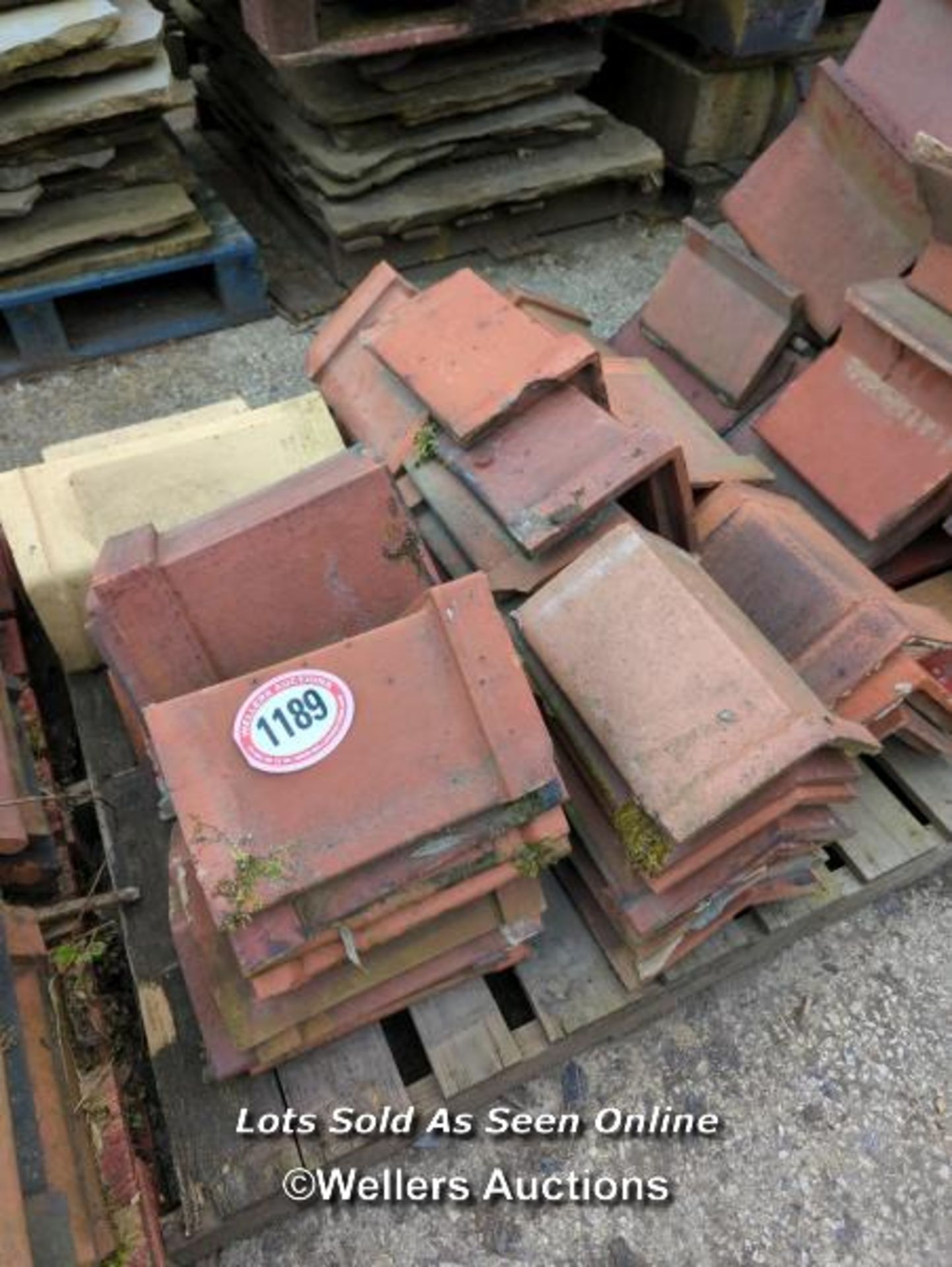 *APPROX X35 ANGLED RED RIDGE ROOF TILES, 33CM (L)
