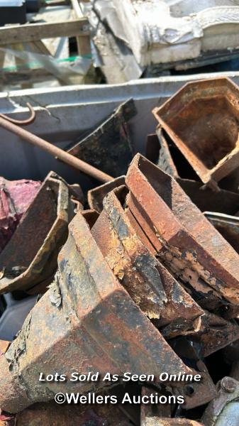 *A PALLET CRATE FULL OF CAST IRON HOPPERS, LANTERNS ETC. - Image 5 of 5