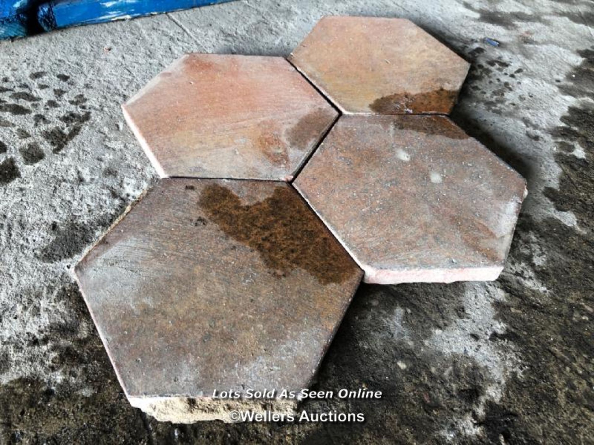 *X50 HEXAGONAL TERRACOTTA PAVERS, EACH TILE APPROX 2CM (H) X 15CM X 15.5CM