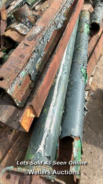 *PALLET FULL OF CAST IRON DRAINAGE SECTIONS AND GUTTERING - Image 3 of 4