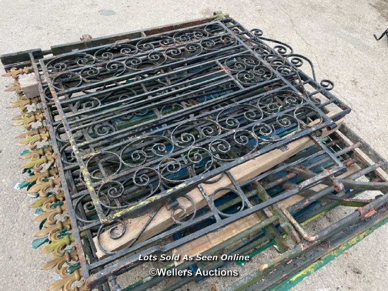 *X4 ASSORTED SIMILAR WROUGHT IRON GATES, TOP GATE IN PHOTO 107.5CM (H) X 89CM (W) - Image 3 of 5