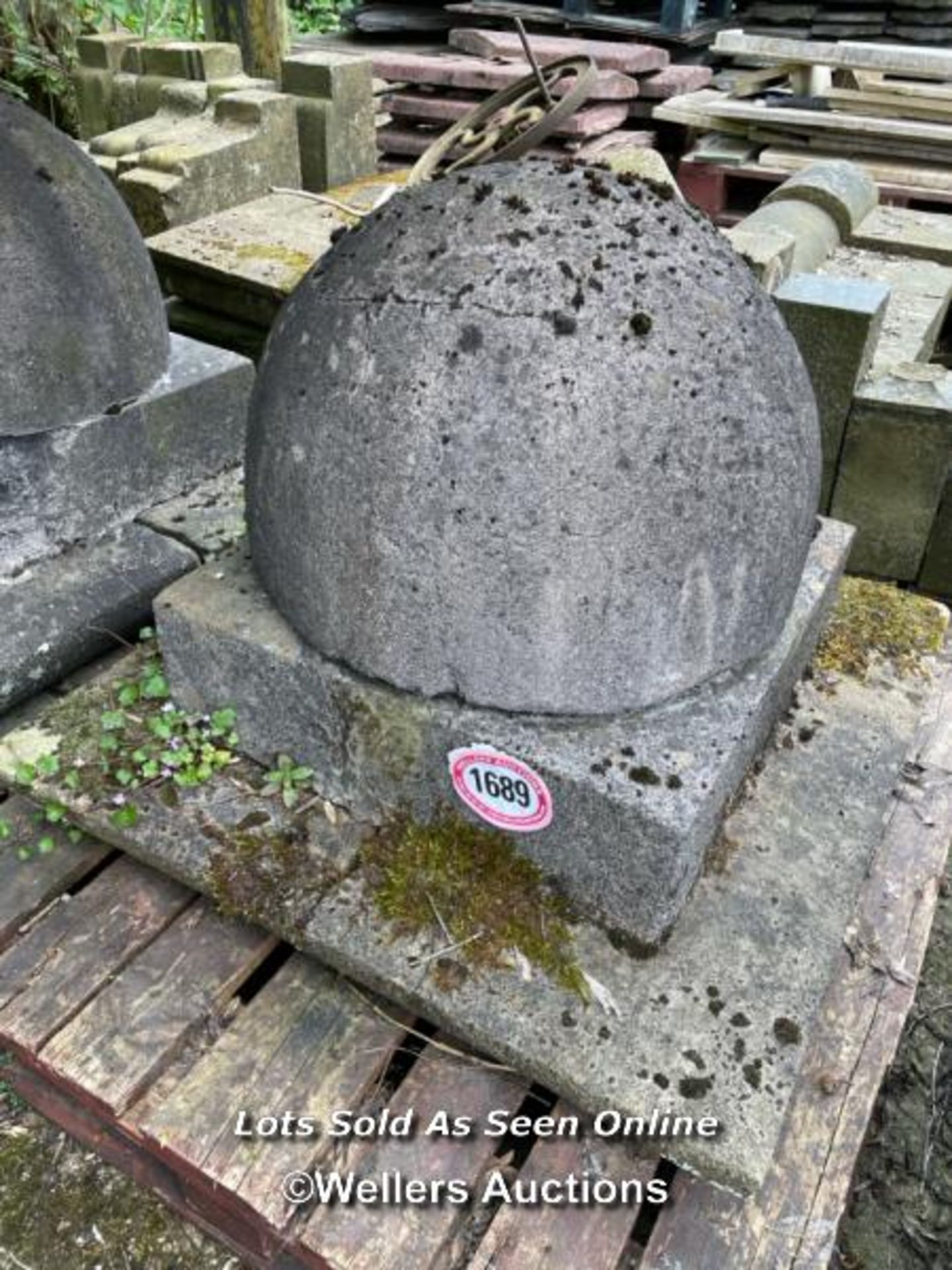 *A PAIR OF HUGE STONE DOME TOP PIER CAPS, 66CM (H) X 86CM SQUARED - Image 2 of 3