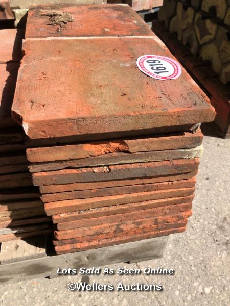 *APPROX X28 RED BRICK TILES, 30CM (L) X 30CM (W) X 3CM (H) - Image 2 of 2