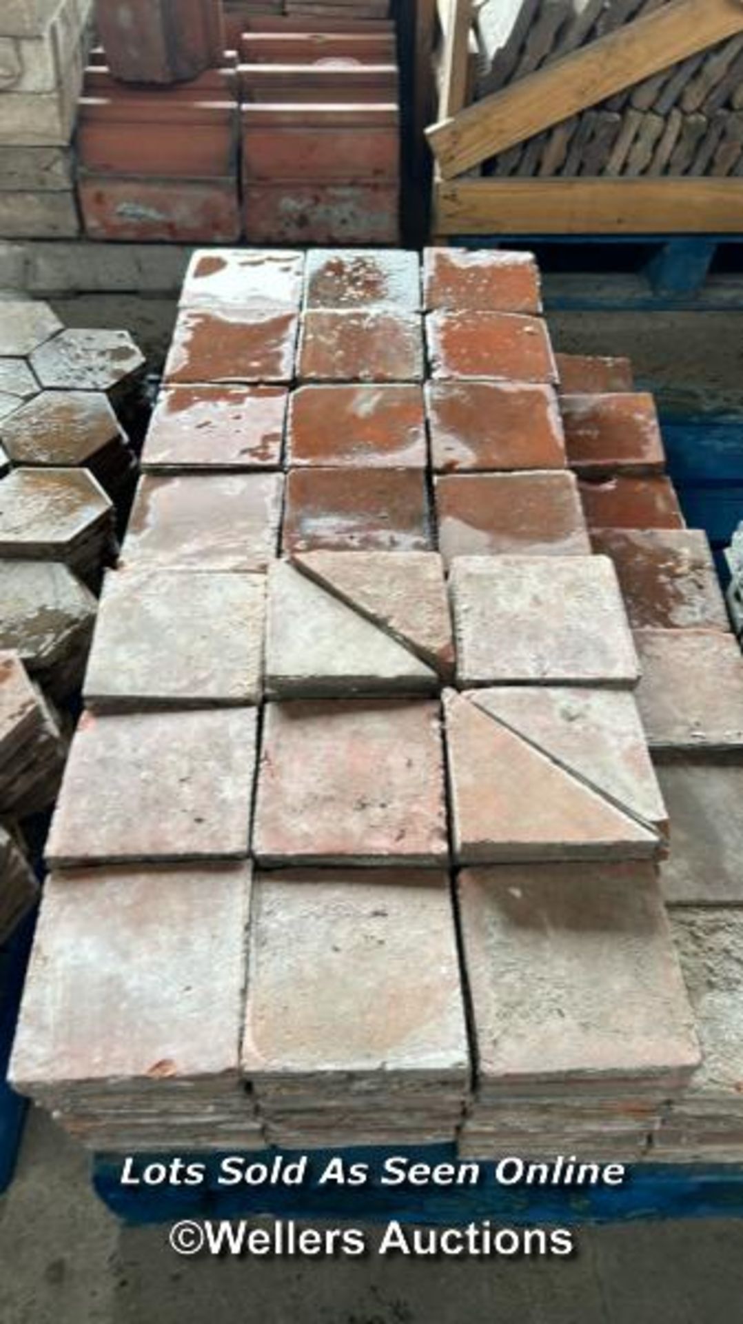 *APPROX X240 6" X 6" RED QUARRY TILES - Image 2 of 3