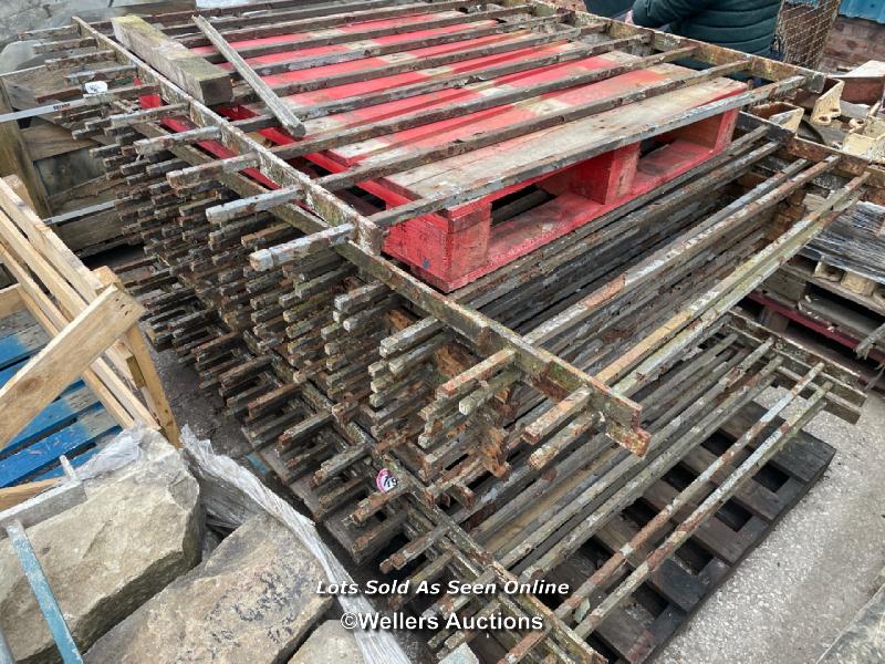 *LARGE QUANTITY OF CAST IRON RAILINGS, 90FT IN TOTAL, APPROX. 144CM (H) - Image 2 of 4