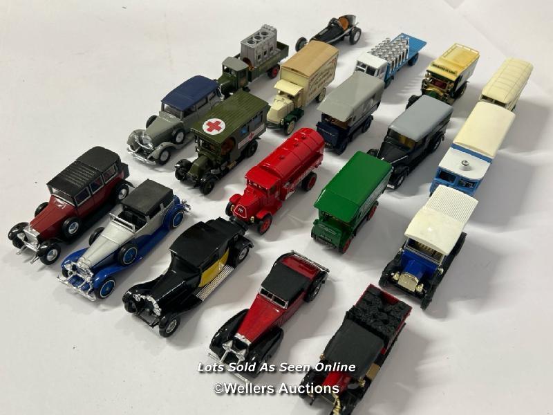 Assorted Matchbox models of Yesteryear vehicles including trucks, cars, bus, all unboxed in good