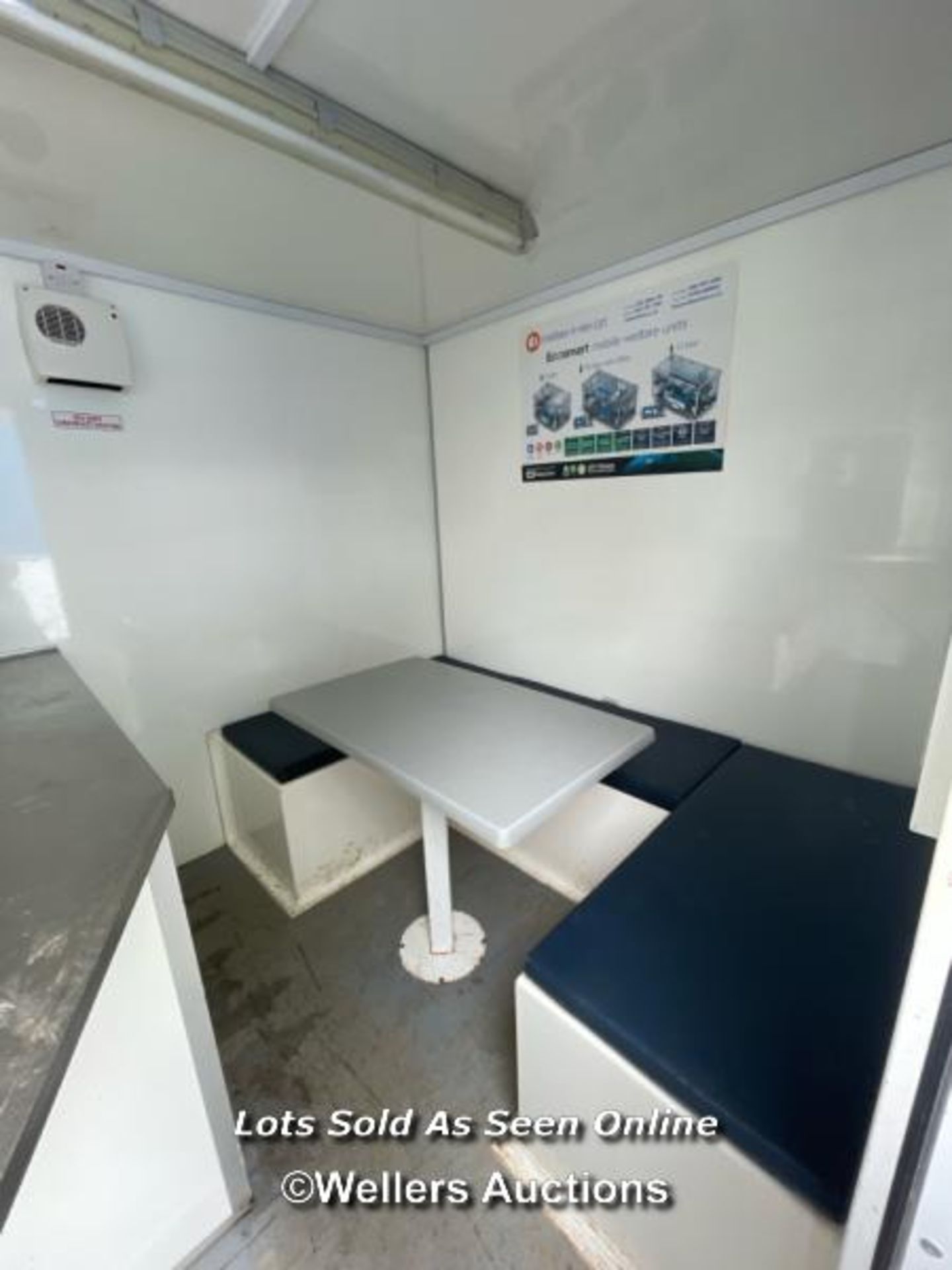 6 PERSON 12 X 7.5FT AJC EASY CABIN TOWABLE WELFARE UNIT, INCLUDES WASH BASIN, KETTLE, MICROWAVE, - Image 9 of 19