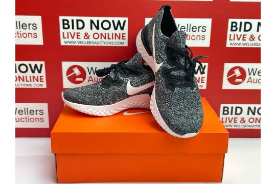 GENTS NEW NIKE EPIC REACT FLYKNIT 2 TRAINERS UK7 / E69 - Image 1 of 5