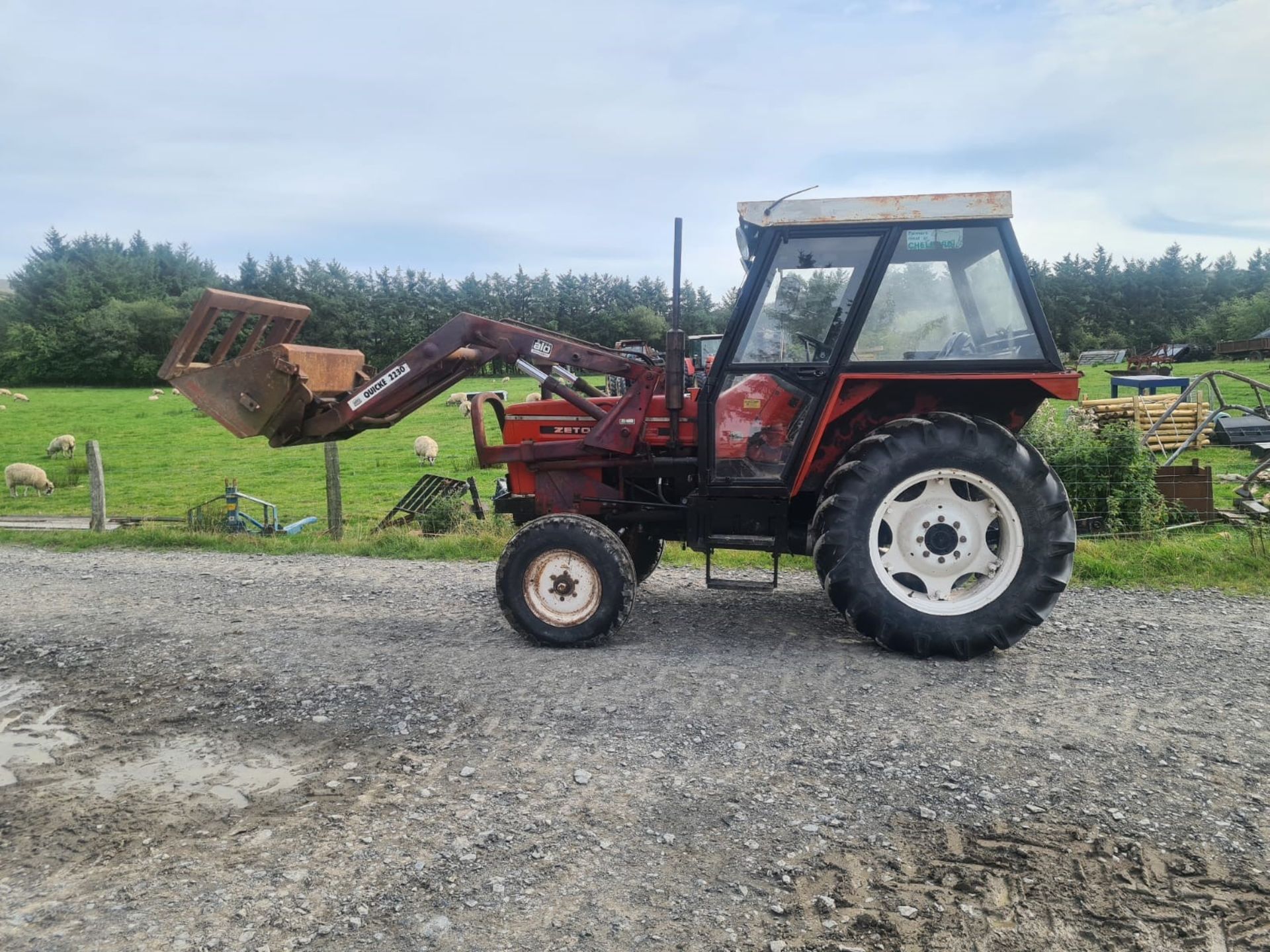 ZETOR 5011 TRACTOR WITH QUICKE LOADER - Image 11 of 11