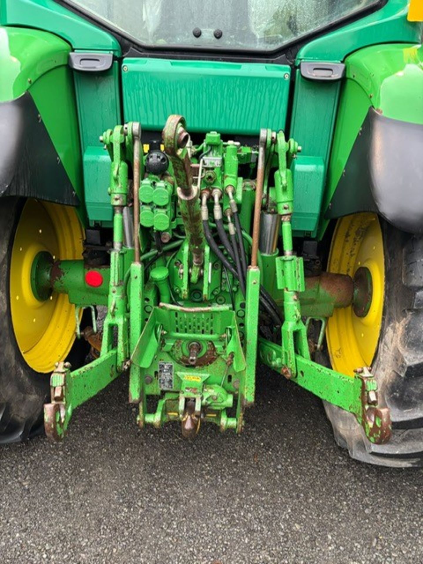 JOHN DEERE 6220 PREMIUM LOADER TRACTOR - Image 6 of 21