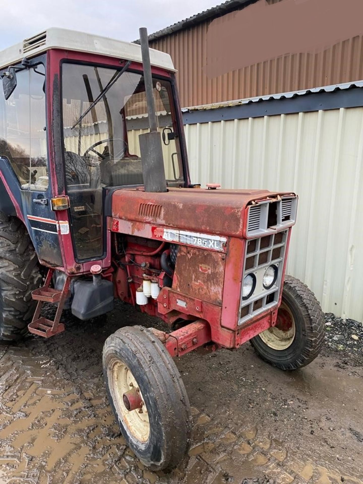 INTERNATIONAL 785XL TRACTOR - Image 2 of 9