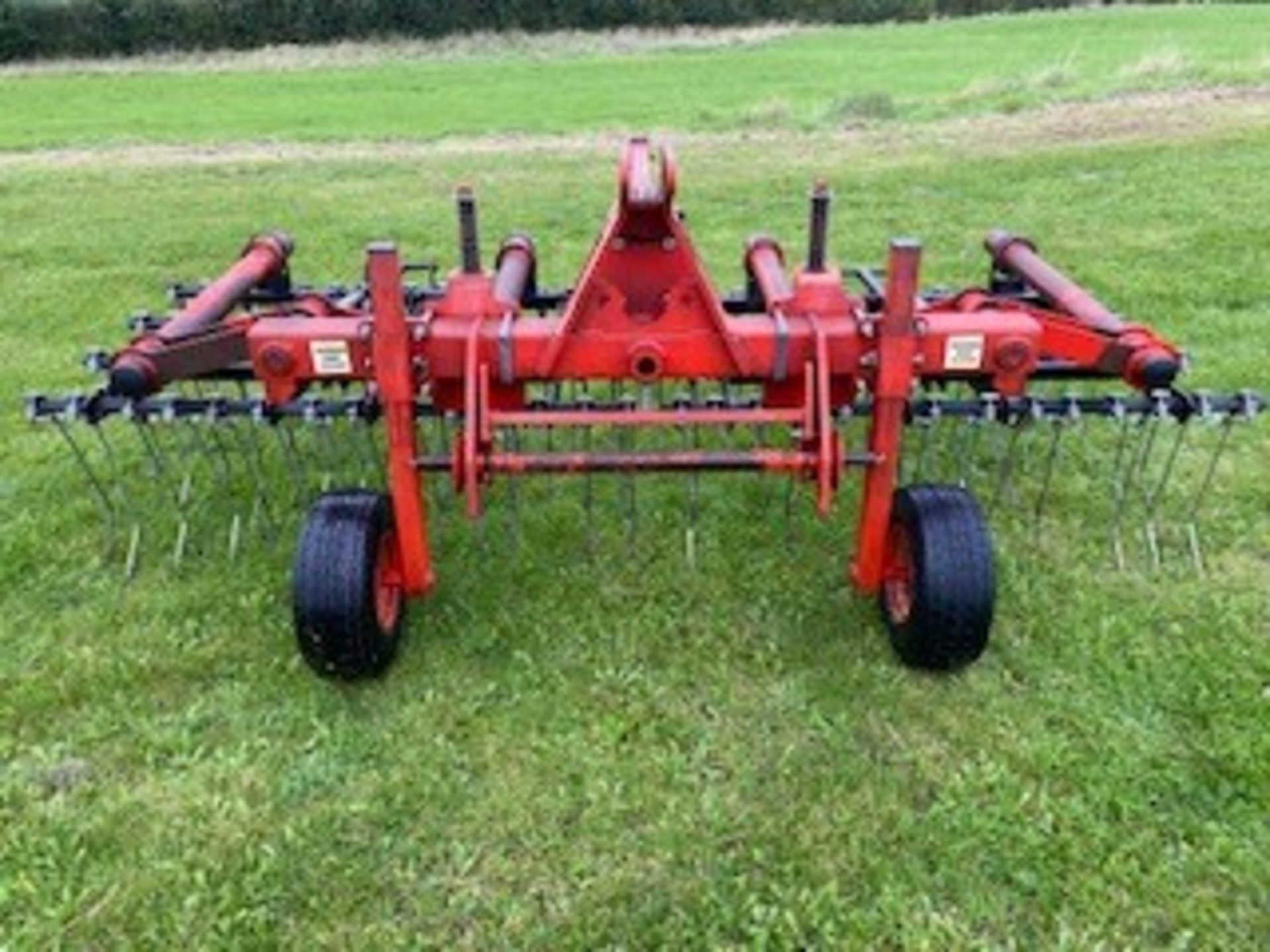 BROWNS 3m SPRING TINE GRASS HARROW