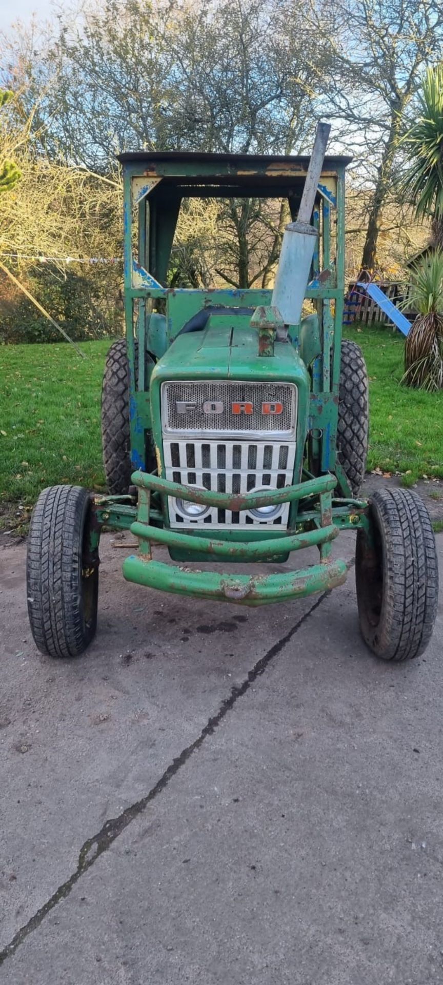 FORD 3000 INDUSTRIAL TRACTOR - Image 2 of 5