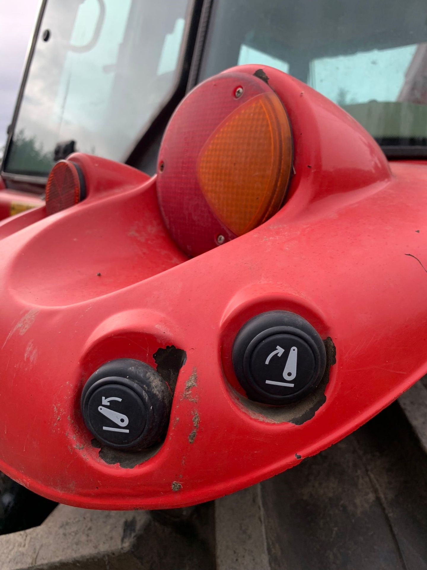 MASSEY FERGUSON 6455 LOADER TRACTOR - Image 13 of 17