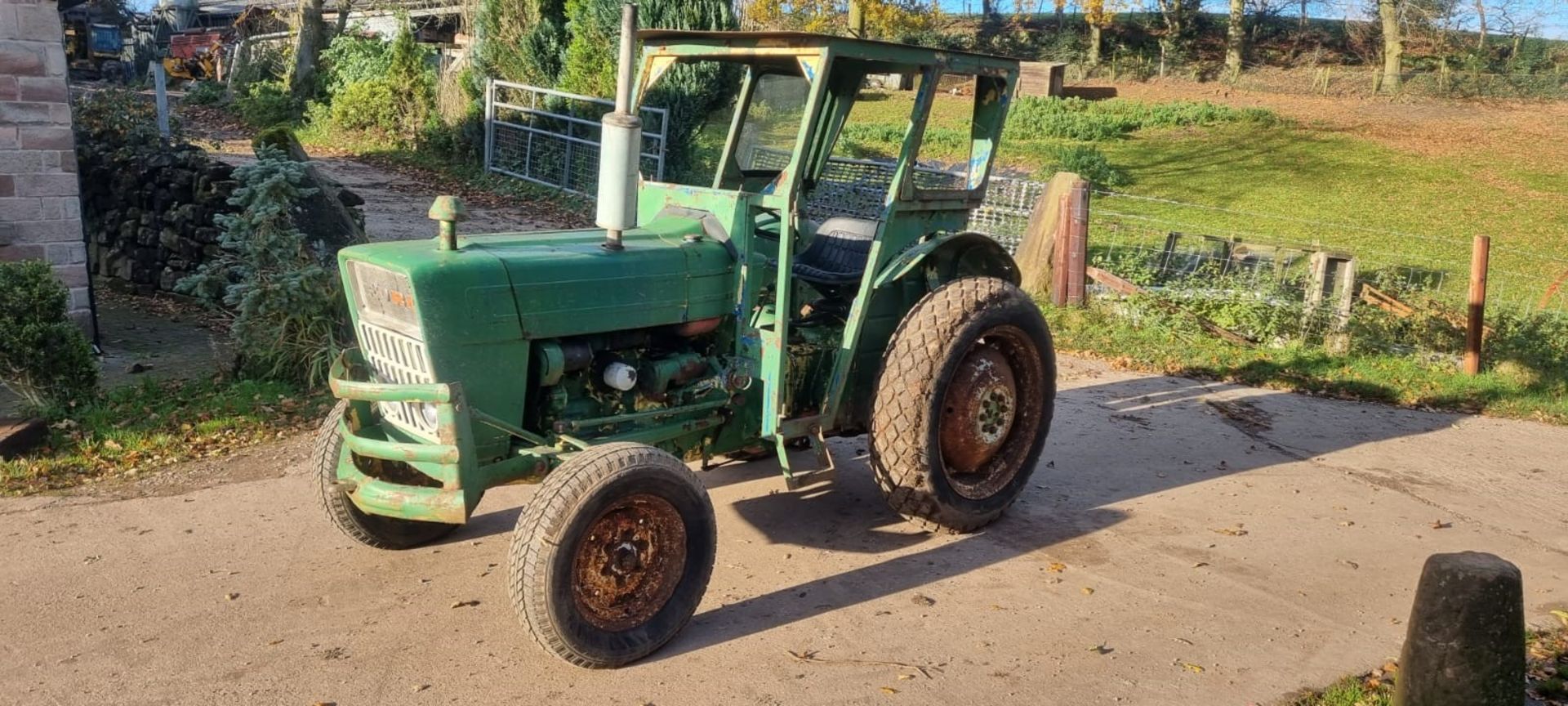 FORD 3000 INDUSTRIAL TRACTOR - Image 3 of 5