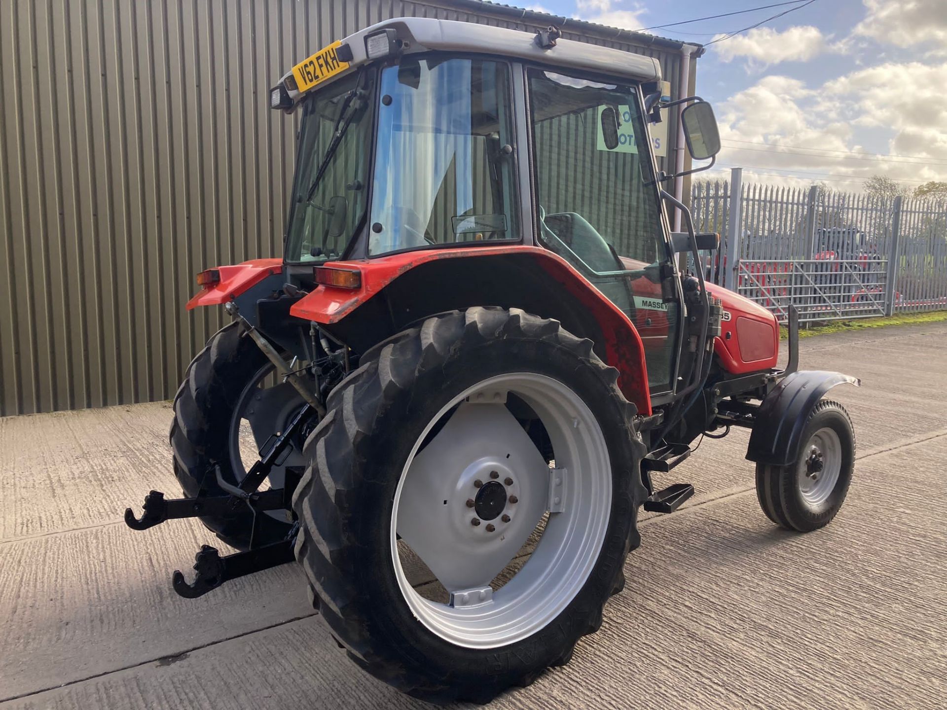 MASSEY FERGUSON 4235 TRACTOR + LOADER - Image 6 of 6