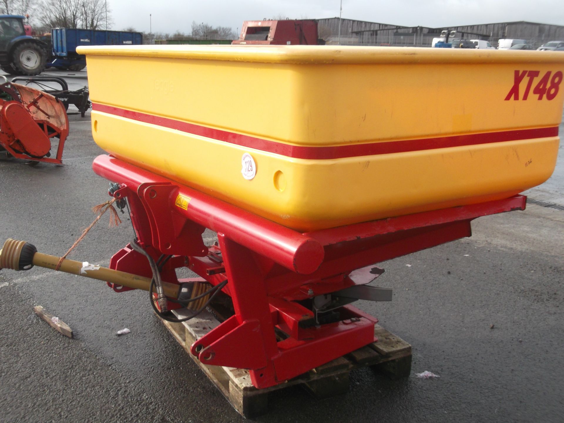 TEAGLE XT48 FERTILISER SPREADER - Image 2 of 2