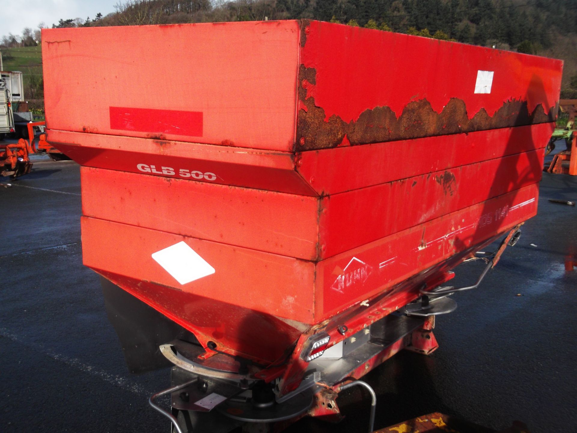 KUHN FERTILISER SPREADER - Image 2 of 2