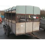 LAMBING TRAILER