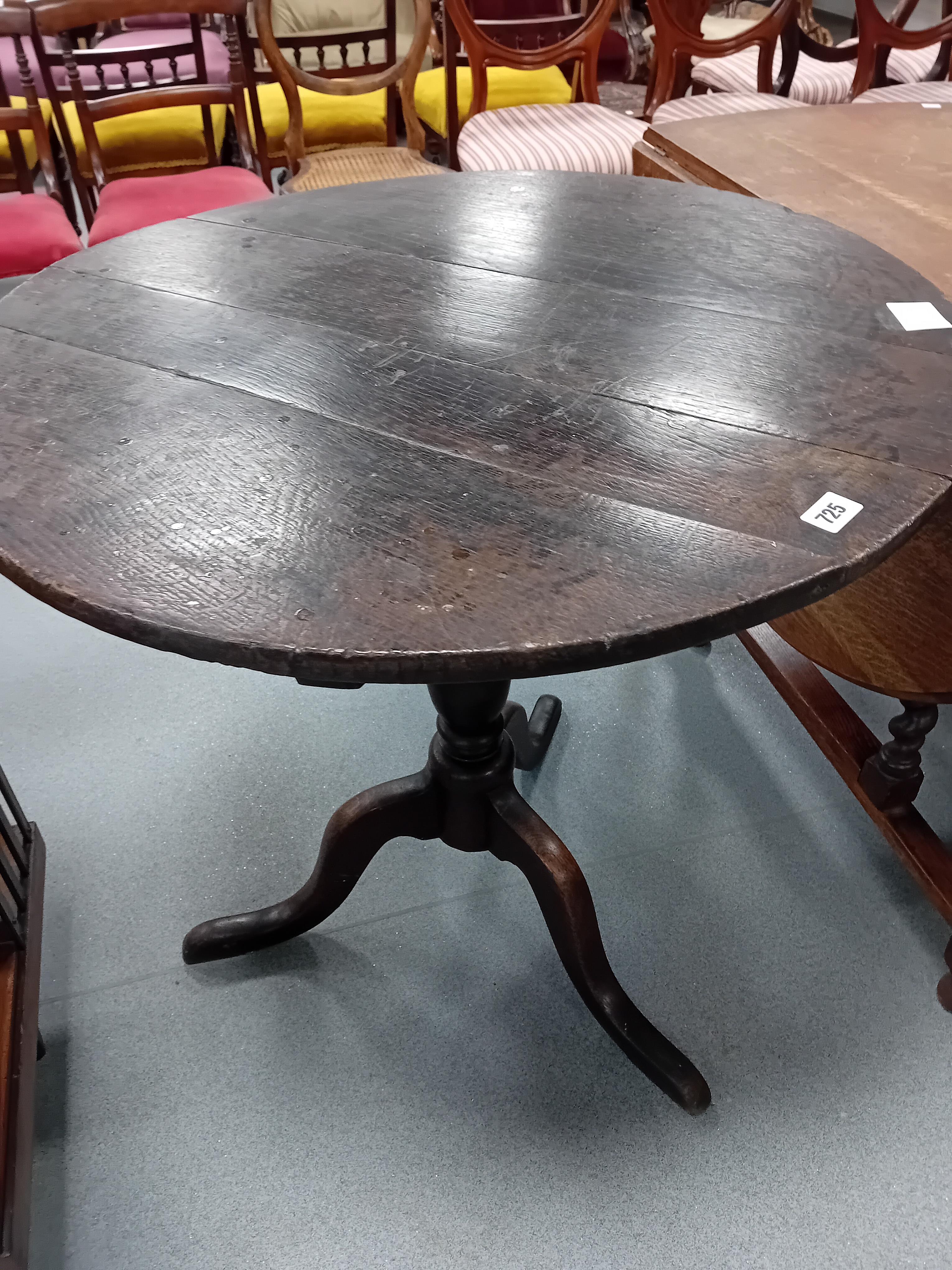 OAK TILT TOP TABLE