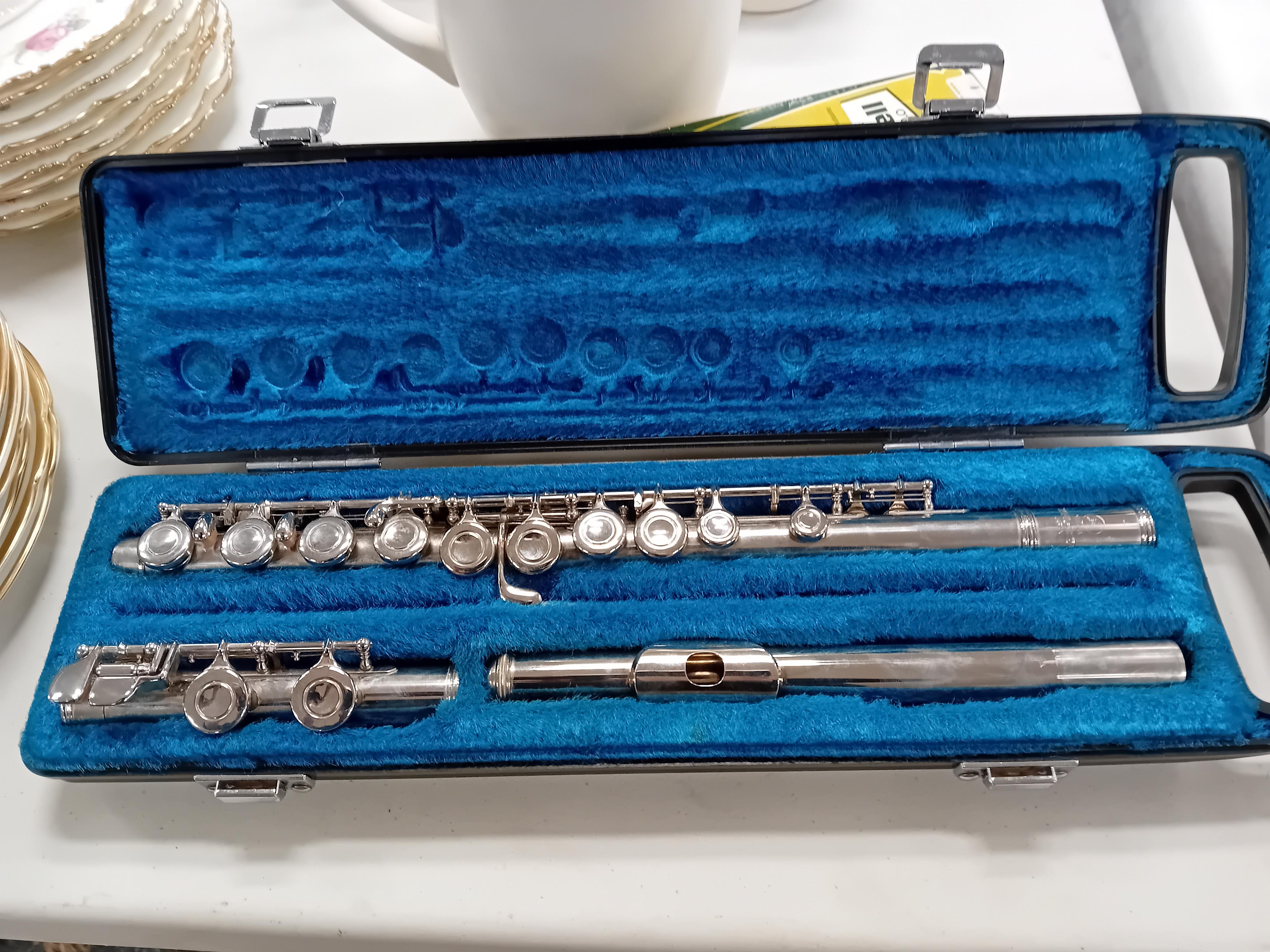 YAMAHA YFL22N FLUTE & CASE